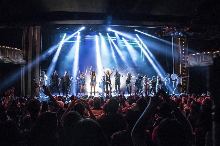 “ROCK OF AGES” EN EL MAIPO 5 Enescena