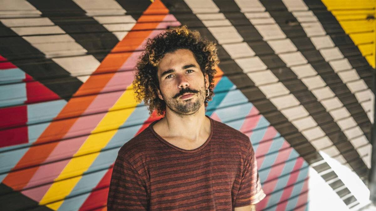 Ricci Nostra presenta una nueva canción